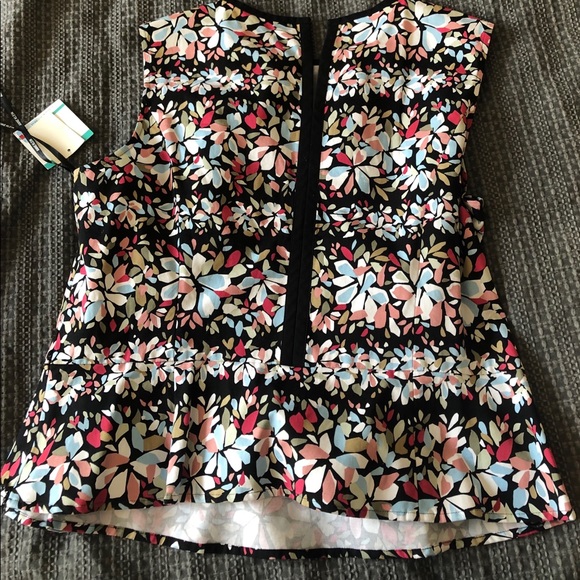 Anne Klein She’ll - Picture 2 of 3